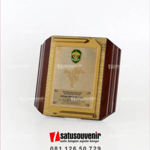 Plakat Kayu Dinas Perkebunan Pemerintah Provinsi Kalimantan Timur PK111