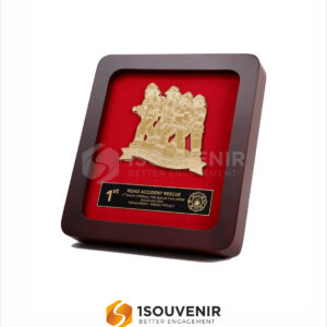 Plakat Kayu Road Accident Rescue
