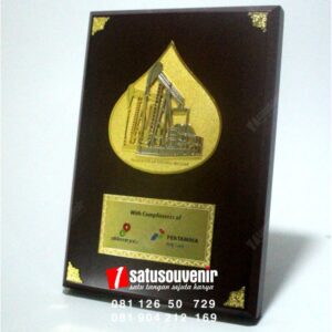 Plakat Kayu Angguk Pertamina